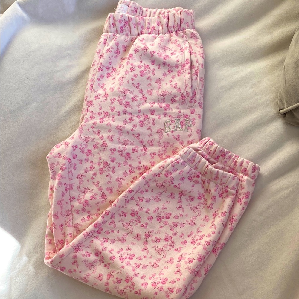GAP x LoveShackFancy flower pink sweatpants